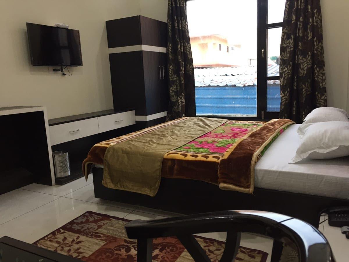 Oyo 30415 Hotel White City Anandpur  Kültér fotó